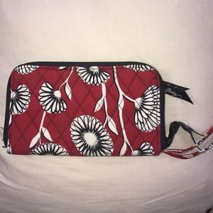 Vera Bradley Wallet in Deco Daisy